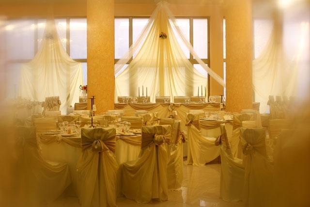 Hotel Decebal Бакеу Екстер'єр фото