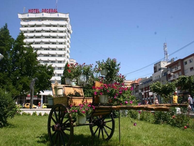 Hotel Decebal Бакеу Екстер'єр фото