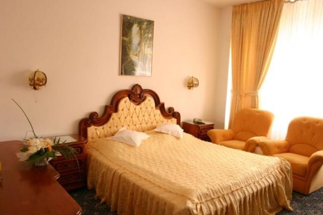 Hotel Decebal Бакеу Номер фото
